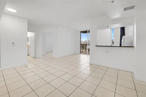 $2,250 | 1 Glen Royal Parkway, Unit 1010, Miami, FL 33125