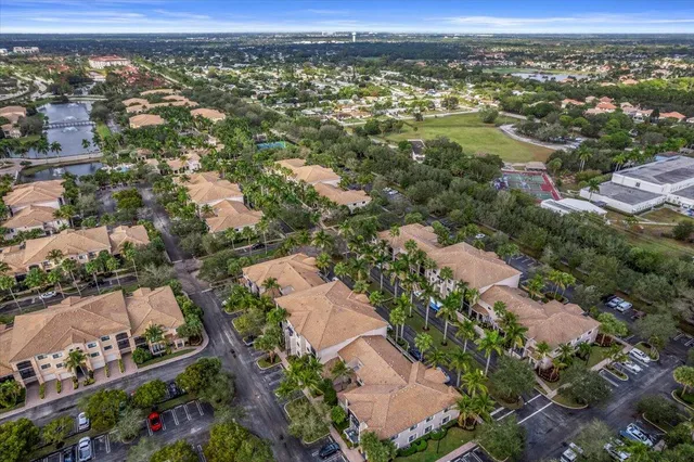 $340,000 | 2804 Sarento Place, Unit 303, Palm Beach Gardens, FL 33410