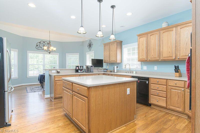 4176 Gumtree Road Winston-Salem, NC 27107 - Photo 12 of 47 Gallery Image 12