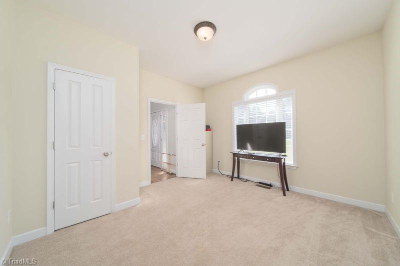4176 Gumtree Road Winston-Salem, NC 27107 - Photo 17 of 47 Gallery Image 17