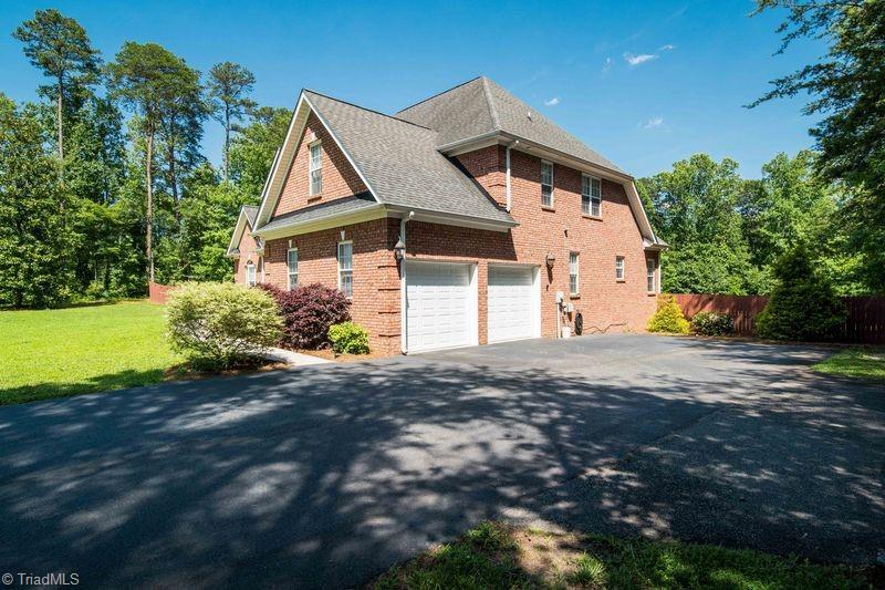 4176 Gumtree Road Winston-Salem, NC 27107 - Photo 5 of 47 Gallery Image 5