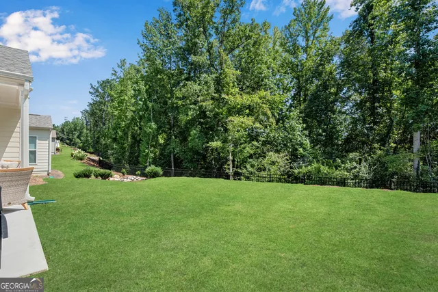 a view of an outdoor space and a yard