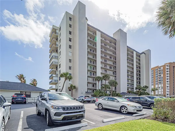 $2,500 | 4200 North Hwy A1A, Unit 215, Fort Pierce, FL 34949