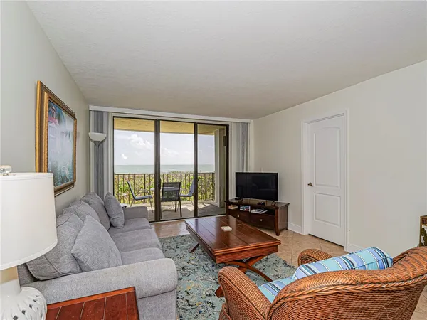 $2,500 | 4200 North Hwy A1A, Unit 215, Fort Pierce, FL 34949