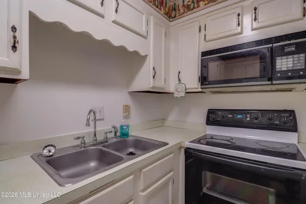 $110,000 | 2501 Gulf Avenue, Unit 1, Gulfport, MS 39501