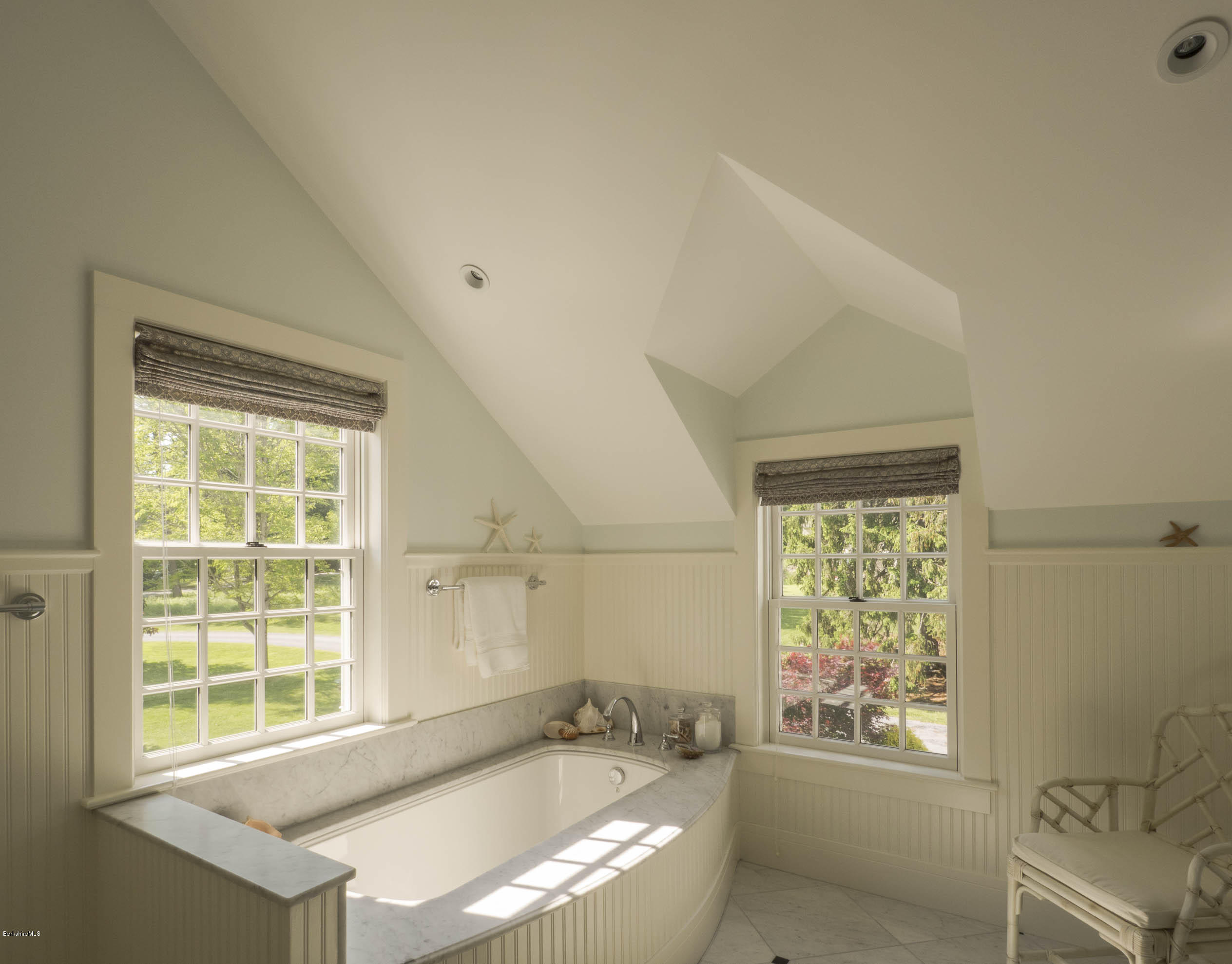 70 Ide Road Williamstown, MA 01267 - Photo 19 of 39 Master suite #2 spa tub
