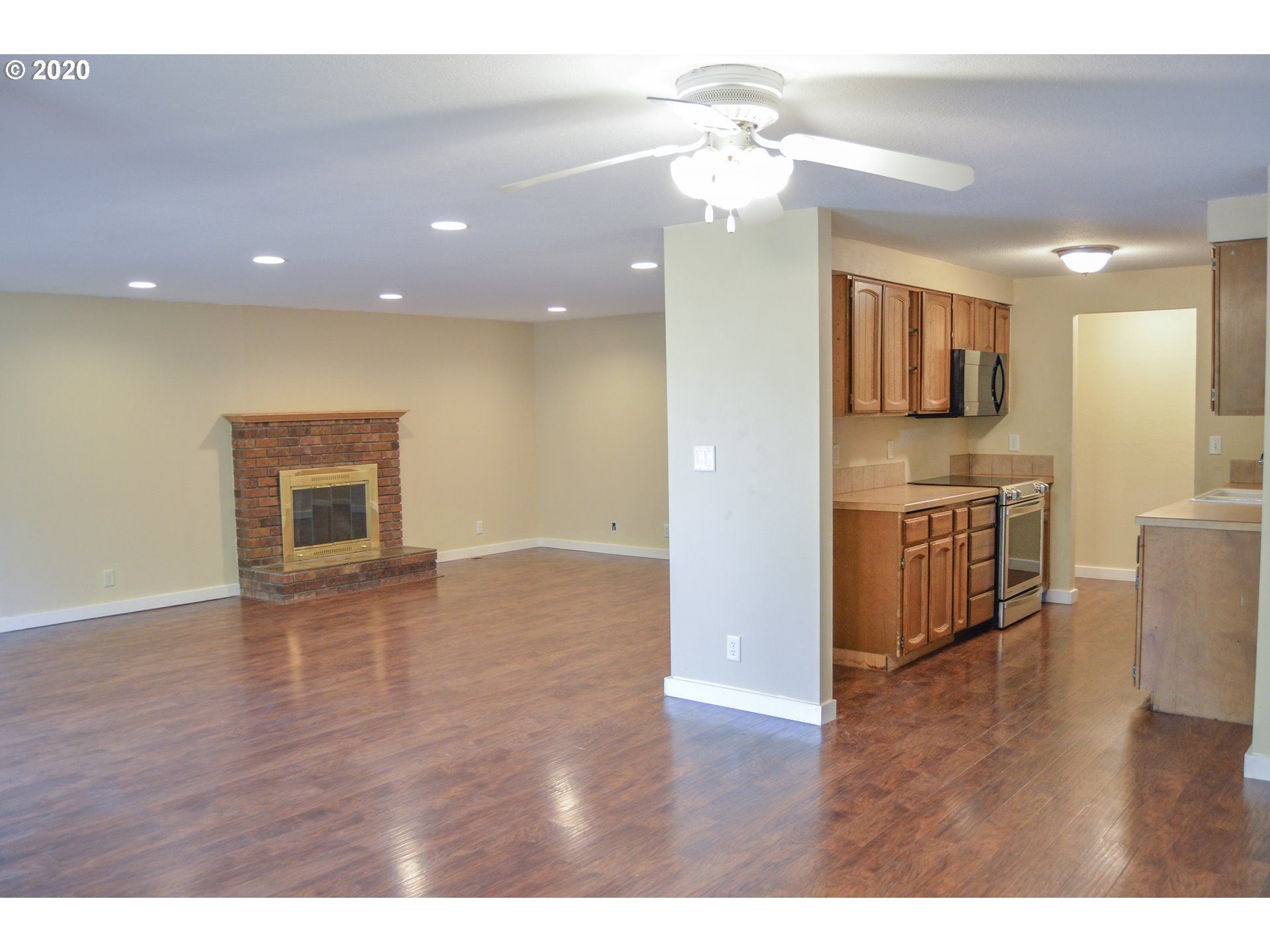 1252 M Street Springfield, OR 97477 - Photo 8 of 22
