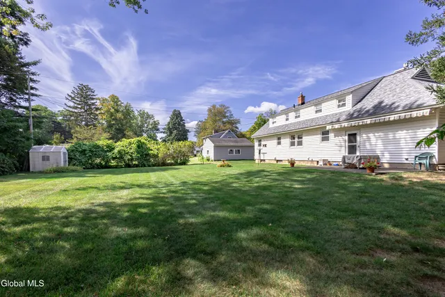 $300,000 | 18 Richland Drive, Glenville, NY 12302