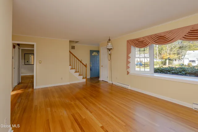 $300,000 | 18 Richland Drive, Glenville, NY 12302