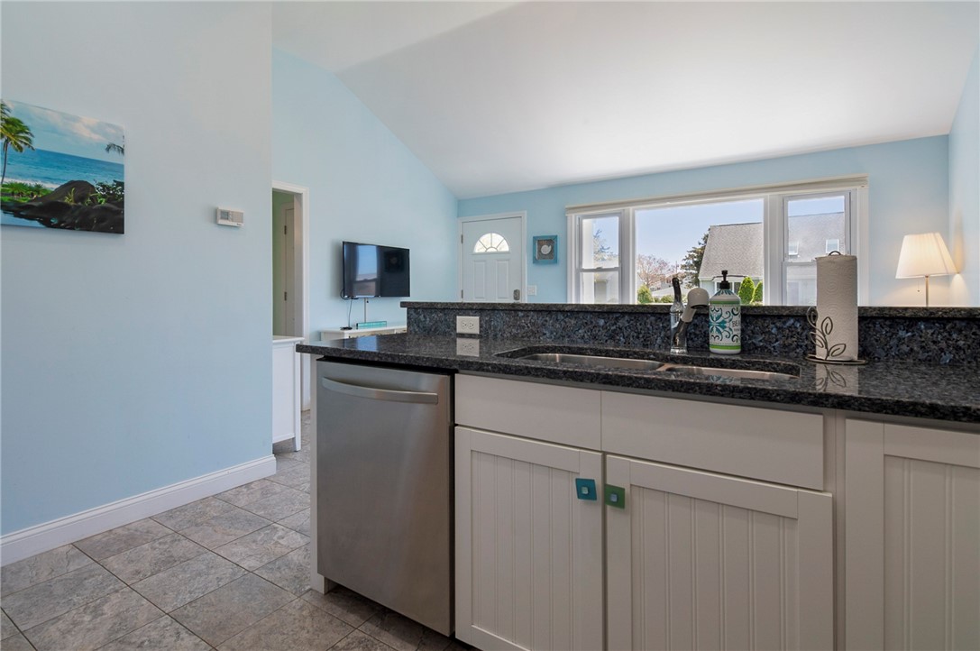 4 Linwood Avenue Westerly, RI 02891 - Photo 11 of 26 Gallery Image 11