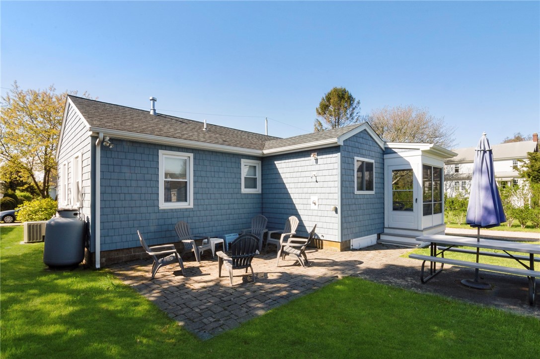 4 Linwood Avenue Westerly, RI 02891 - Photo 3 of 26 Gallery Image 3