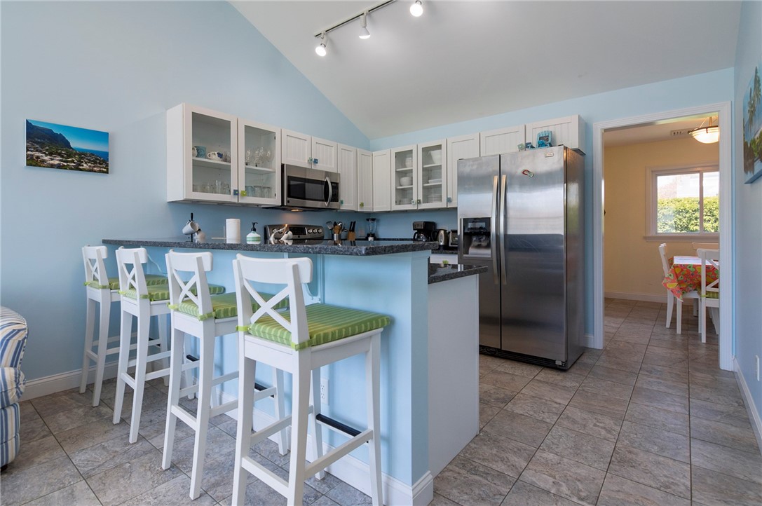 4 Linwood Avenue Westerly, RI 02891 - Photo 8 of 26 Gallery Image 8