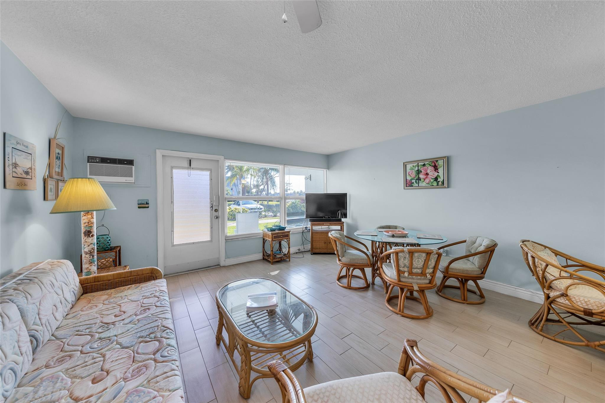 1201 North Riverside Drive, Unit 4 Pompano Beach, FL 33062 - Photo 8 of 27 Photo 8