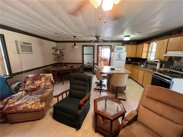 $75,000 | 14492 Highway 15, Vidalia, LA 71373