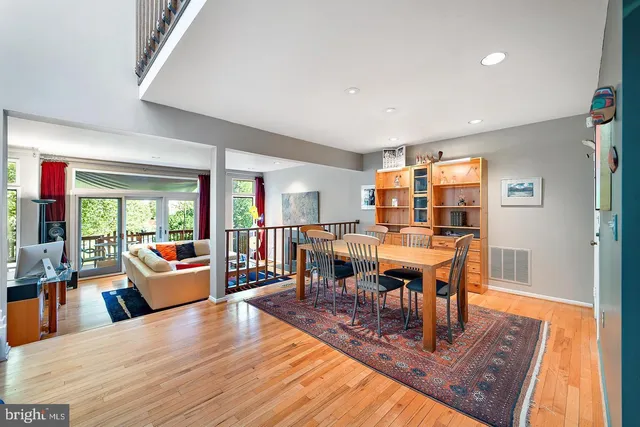 $800,000 | 10729 Gloxinia Drive, Rockville, MD 20852