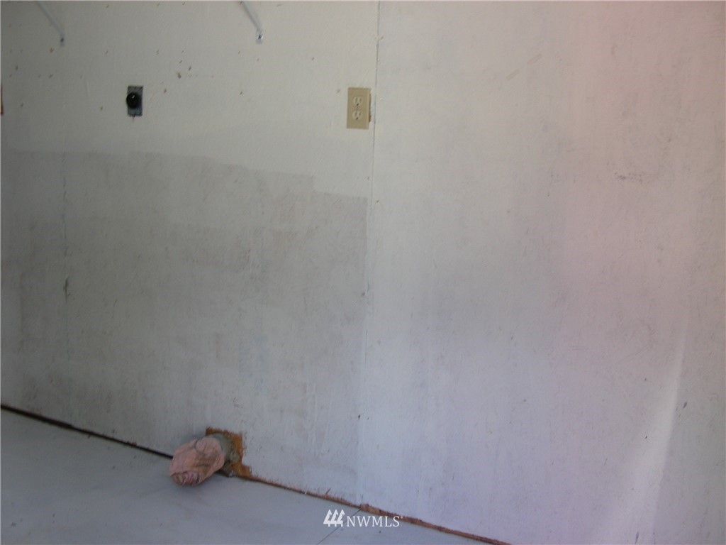 320 East Underline Road Belfair, WA 98528 - Photo 14 of 15 Gallery Image 14