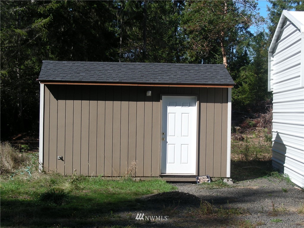 320 East Underline Road Belfair, WA 98528 - Photo 5 of 15 Gallery Image 5