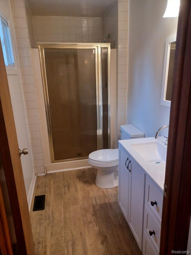 7227 Stephens Road Center Line, MI 48015 - Photo 11 of 12 Gallery Image 11