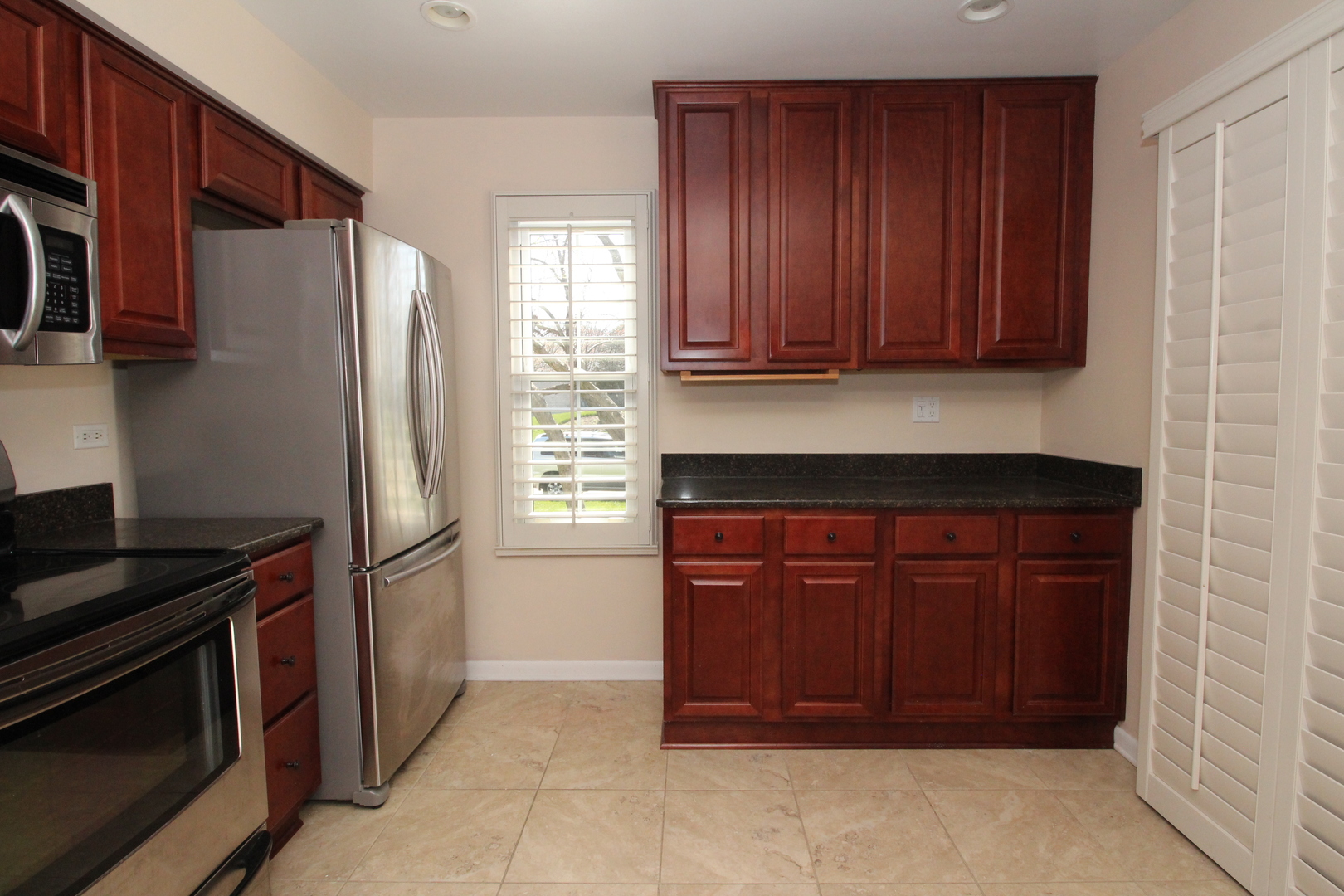 721 Wakefield Road Gurnee, IL 60031 - Photo 6 of 21