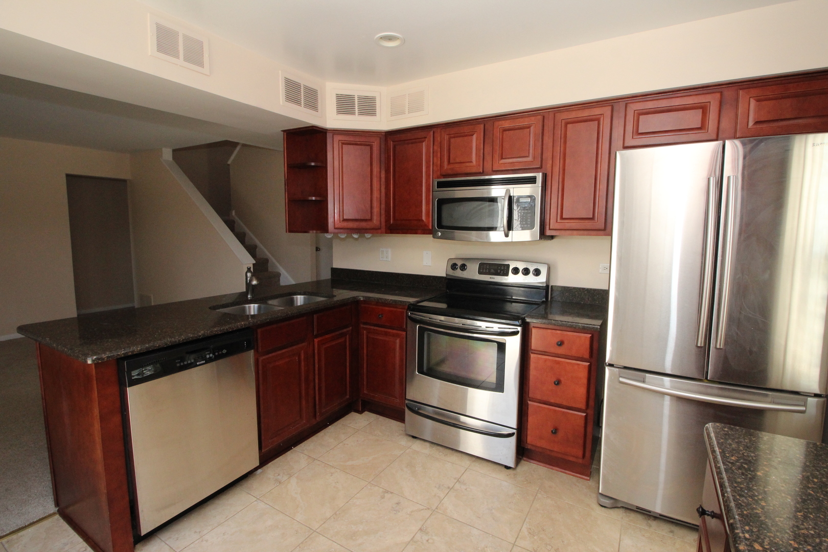 721 Wakefield Road Gurnee, IL 60031 - Photo 7 of 21