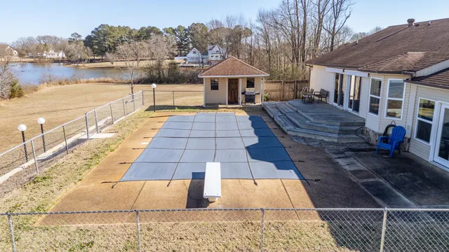 $325,000 | 336 Duck Drive, Savannah, TN 38372