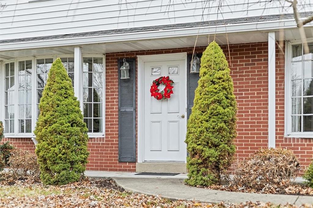 670 First Street Irwin, PA 15642 - Photo 4 of 49 Come in and take a look..