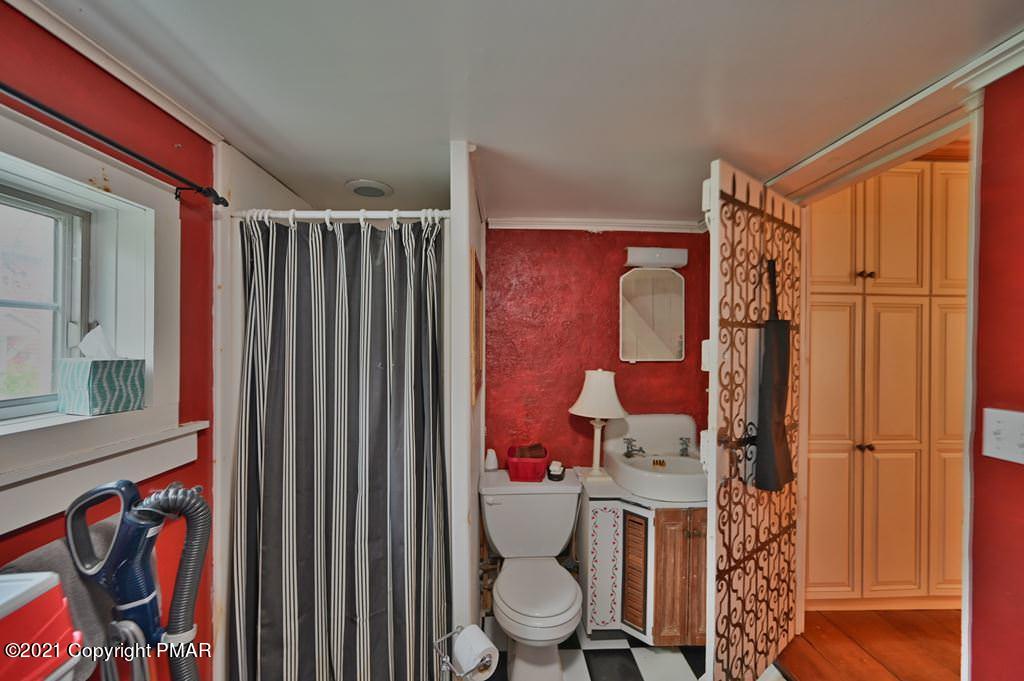 259 Hay Road Stroudsburg, PA 18360 - Photo 40 of 137 Photo 054