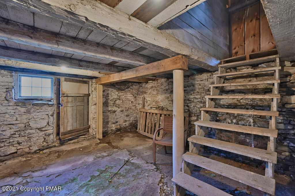 259 Hay Road Stroudsburg, PA 18360 - Photo 90 of 137 Photo 149