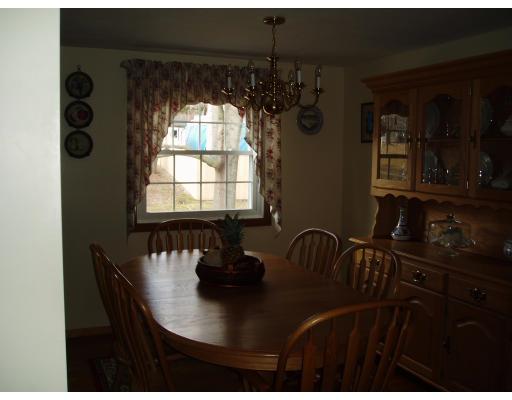 51 Burgess Road Somerset, MA 02726 - Photo 8 of 17 Gallery Image 8