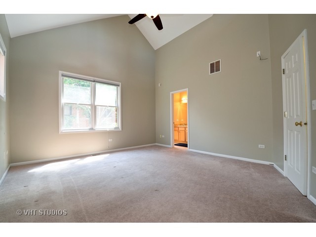 4048 North Clark Street, Unit H Chicago, IL 60613 - Photo 8 of 20