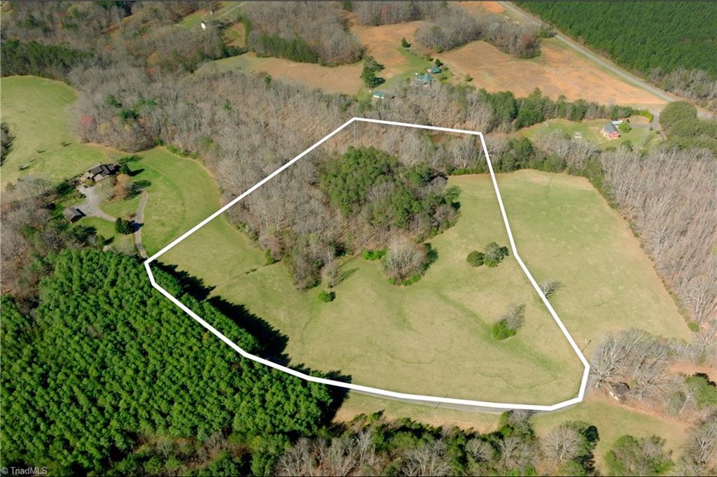 1019-11 George Road Westfield, NC 27053 - Photo 2 of 18