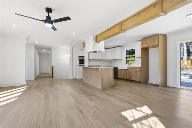 $429,000 | 204 Parkview Drive, Bloomington, IL 61701