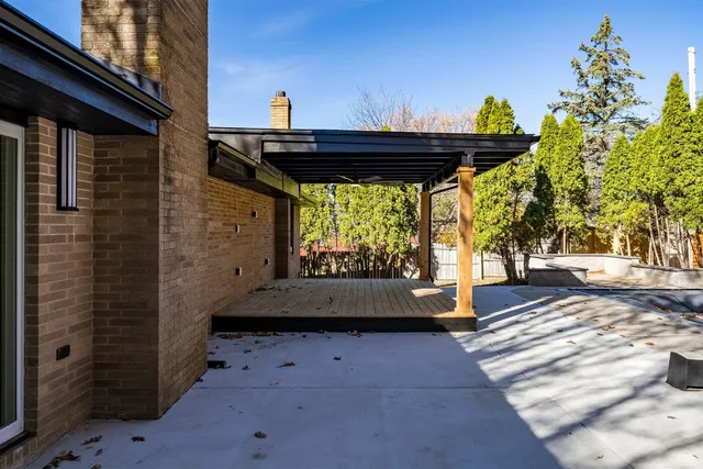 $429,000 | 204 Parkview Drive, Bloomington, IL 61701