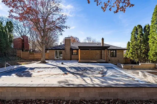 $429,000 | 204 Parkview Drive, Bloomington, IL 61701