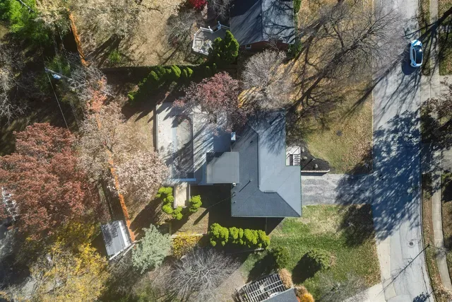 $429,000 | 204 Parkview Drive, Bloomington, IL 61701