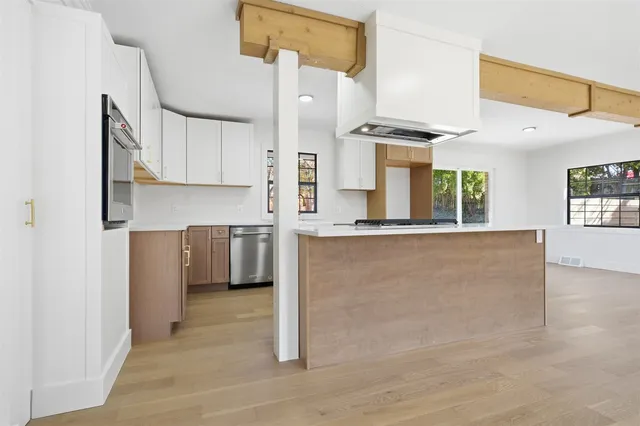 $429,000 | 204 Parkview Drive, Bloomington, IL 61701