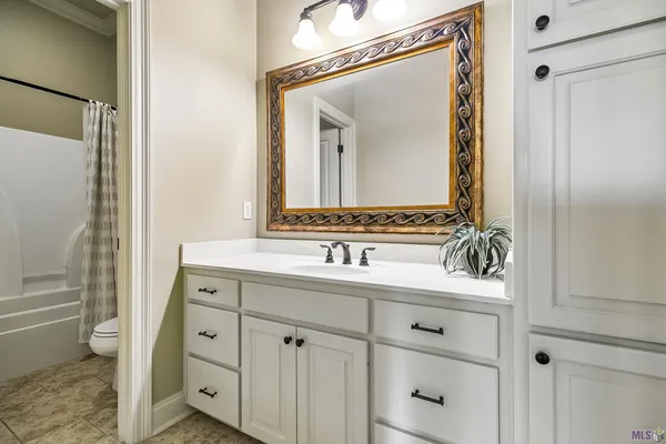 $500,000 | 17916 Villa Trace Avenue, Greenwell Springs, LA 70739