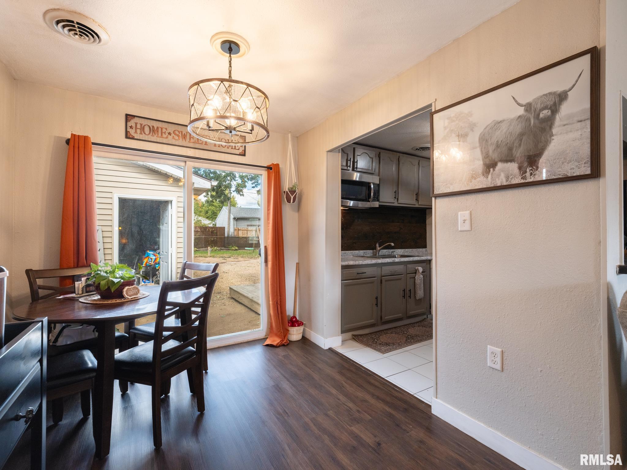 105 Radisson Road Marquette Heights, IL 61554 - Photo 12 of 48 Gallery Image 12