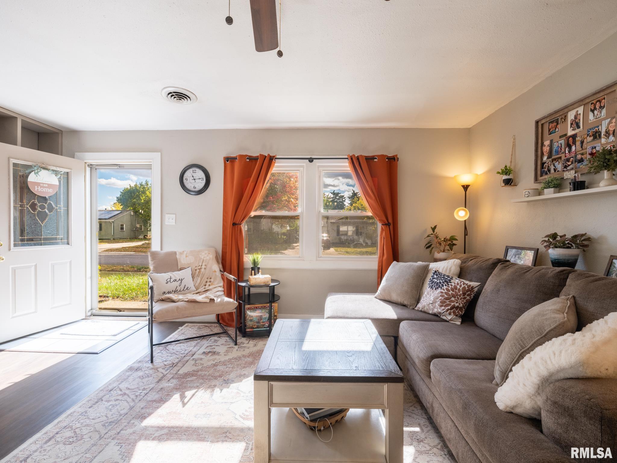 105 Radisson Road Marquette Heights, IL 61554 - Photo 4 of 48 Gallery Image 4