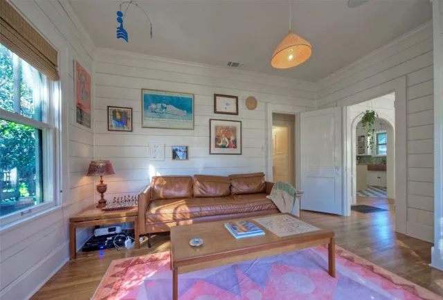 $5,900 | 1704 Alameda Drive, Austin, TX 78704