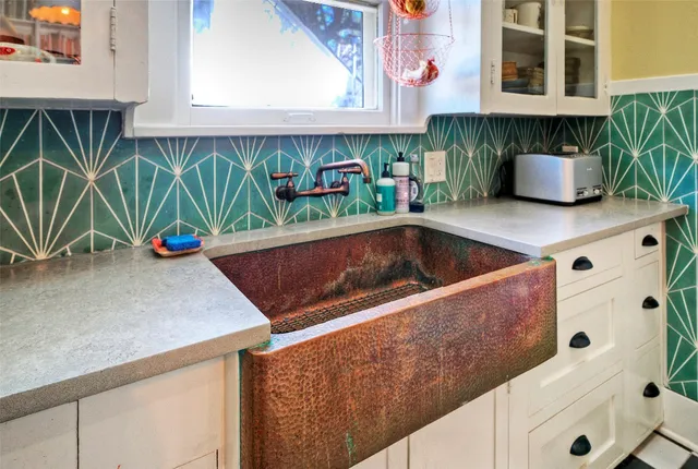 $5,900 | 1704 Alameda Drive, Austin, TX 78704