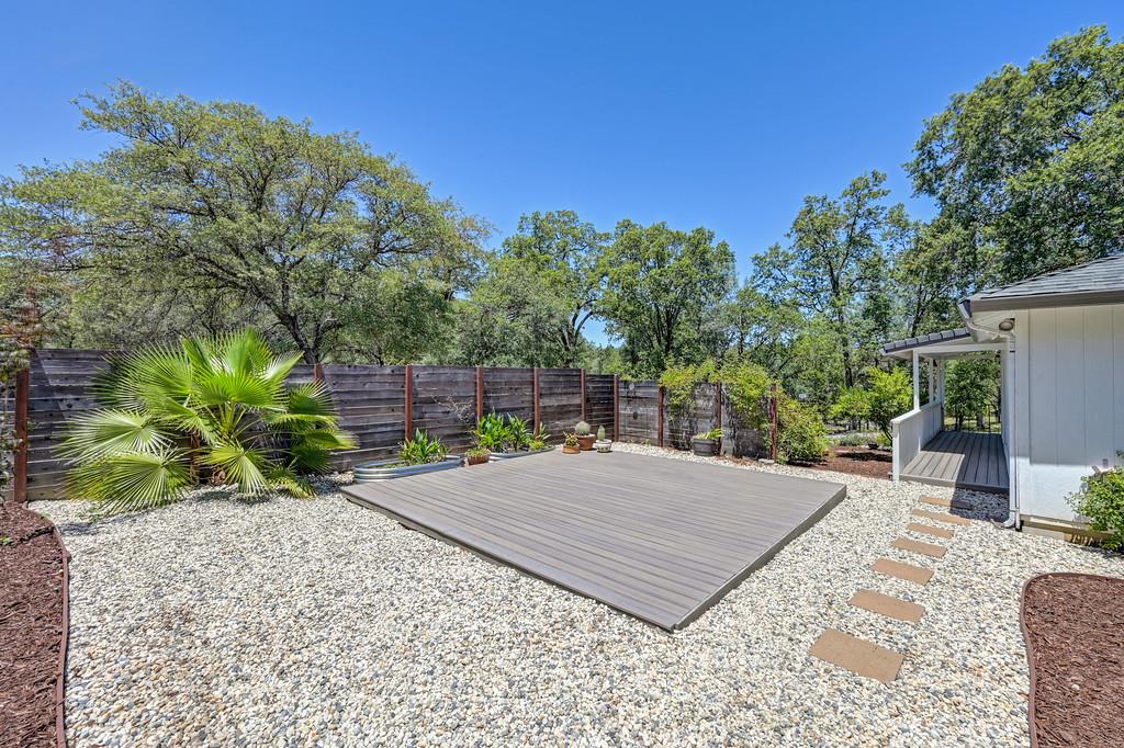 11375 Dry Creek Road Auburn, CA 95602 - Photo 30 of 33