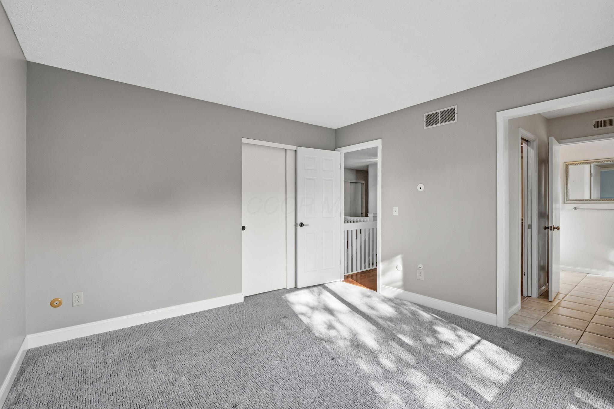 5413 Roscommon Road Dublin, OH 43017 - Photo 30 of 60 AF1A0417