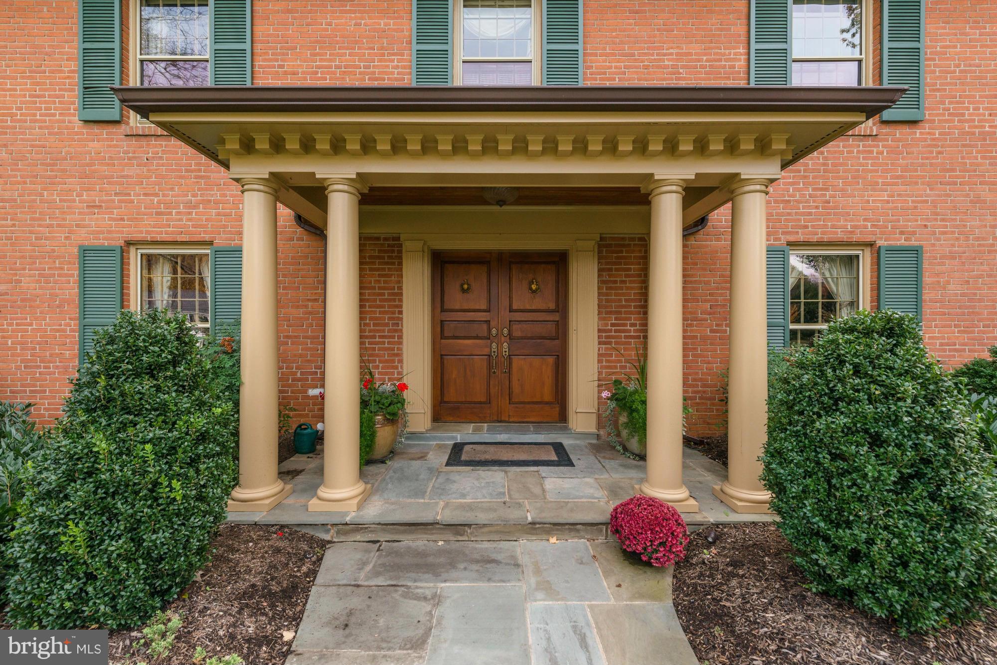 10005 Kendale Road Potomac, MD 20854 - Photo 2 of 30 Exterior (Front)