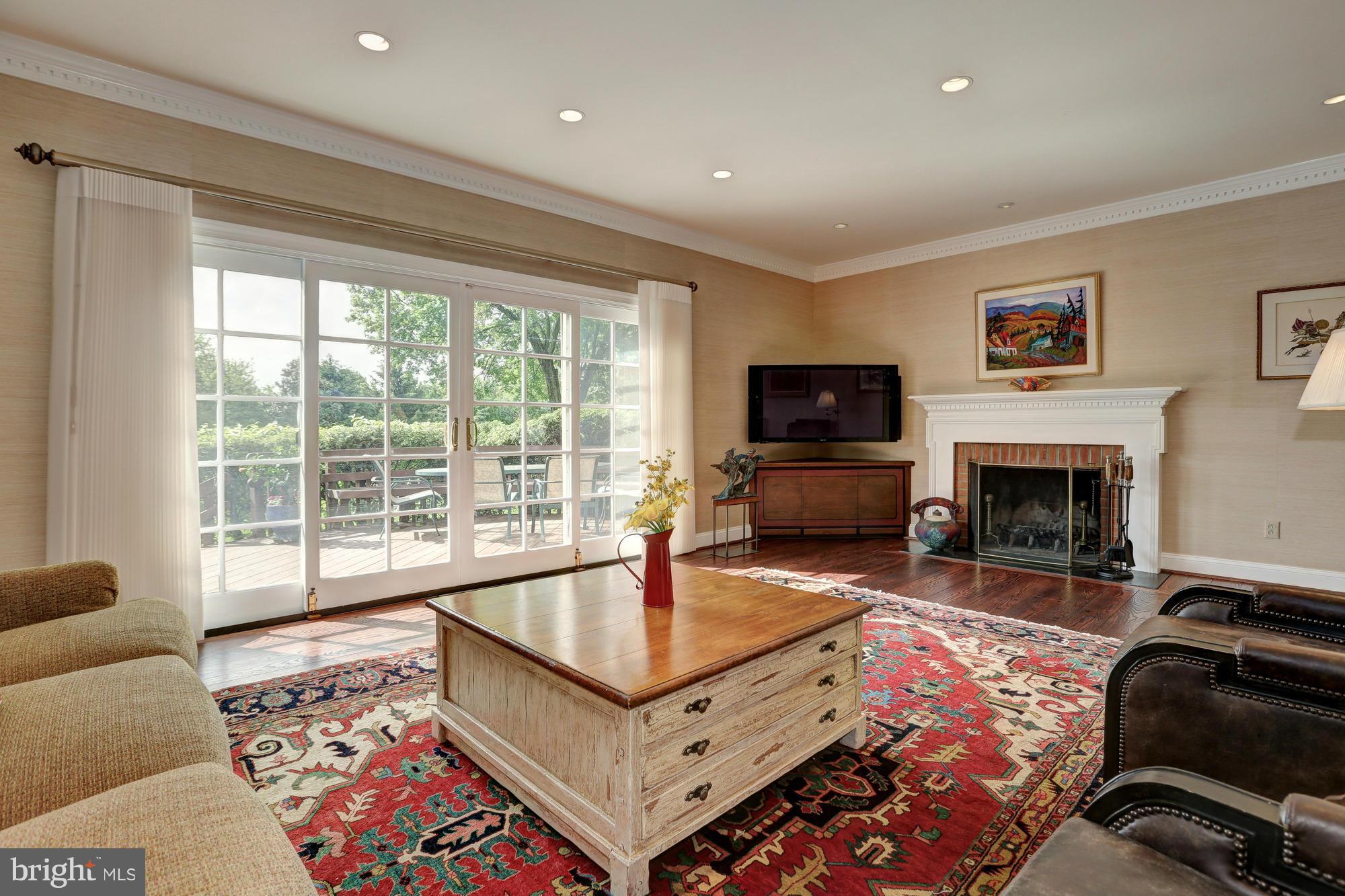 10005 Kendale Road Potomac, MD 20854 - Photo 6 of 30 Family Room opening to deck