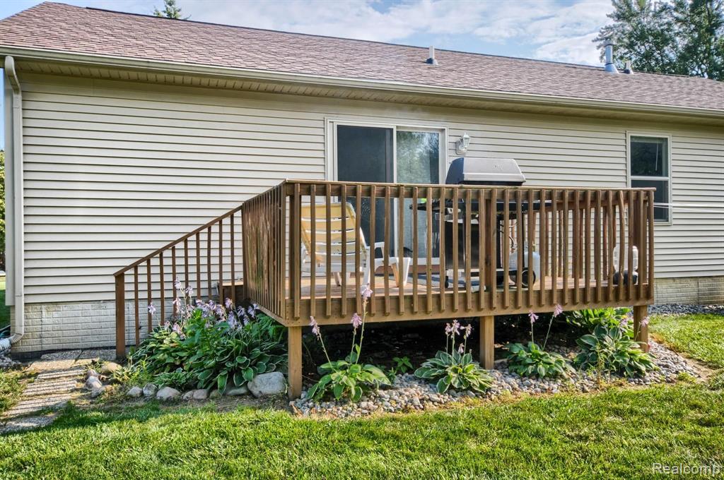 7459 East Coldwater Road Davison, MI 48423 - Photo 9 of 36