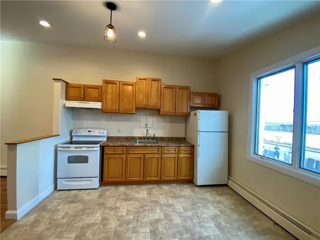 $2,600 | 16 Clearview Avenue, Unit B, Portsmouth, RI 02871