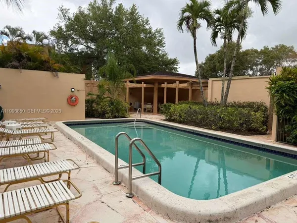 $230,000 | 8851 North New River Canal Road, Unit 21E, Plantation, FL 33324