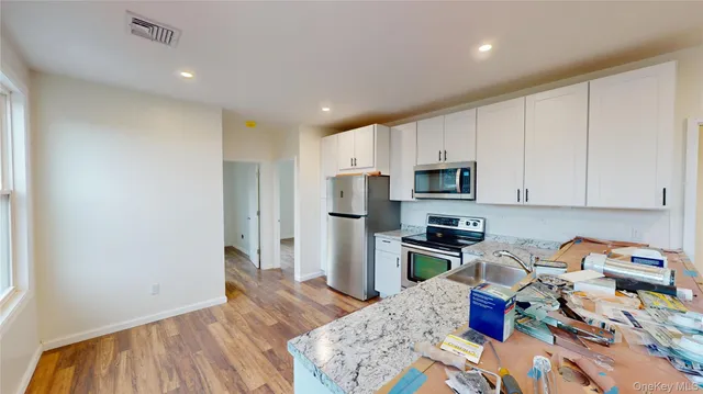 $4,100 | 24 5th Street, Unit 2, New Rochelle, NY 10801