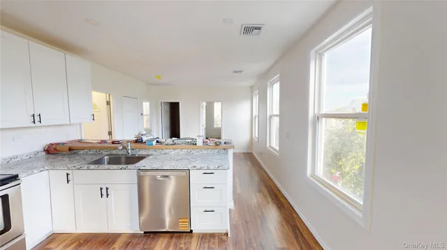 $4,100 | 24 5th Street, Unit 2, New Rochelle, NY 10801